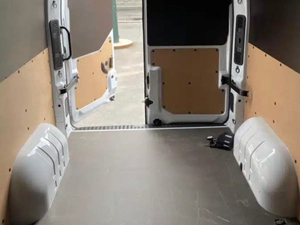 Mercedes Sprinter Prostor 2 – JS Autopůjčovna